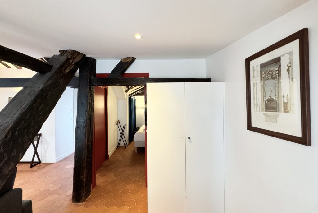appartement-2pieces-75004-a-Paris-104166-274576366789