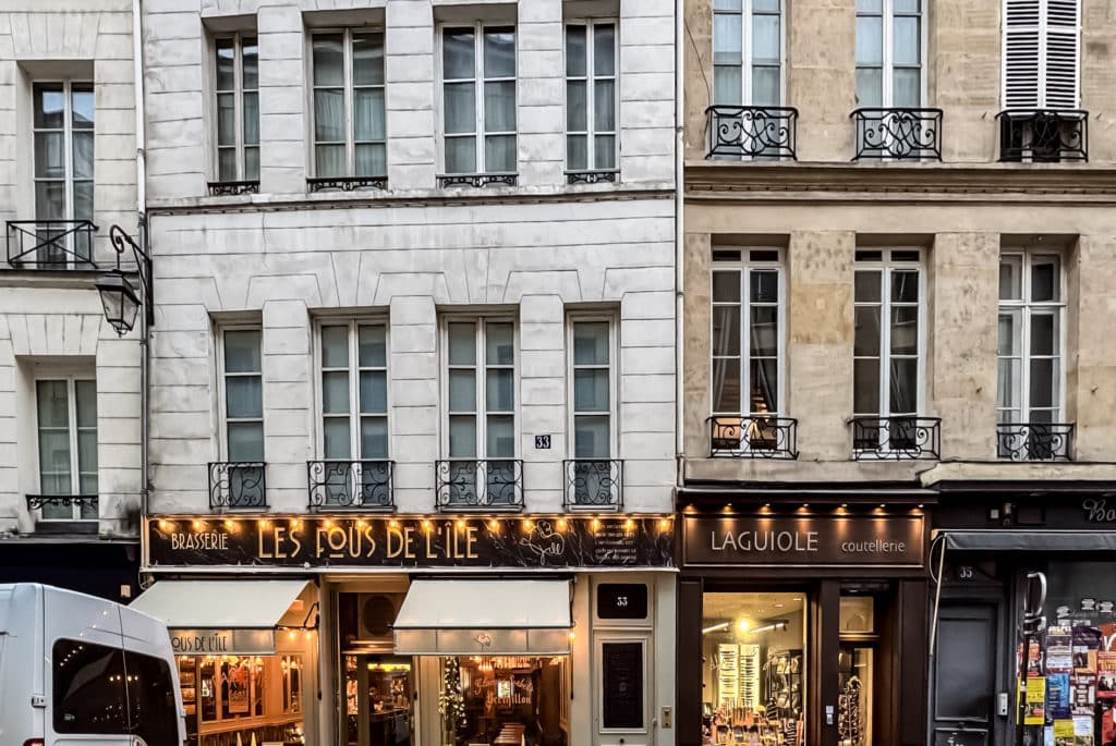 Furnished apartment - 2 rooms - 43 sqm - Île de la Cité - Île Saint Louis - 75004 Paris - 104395-3
