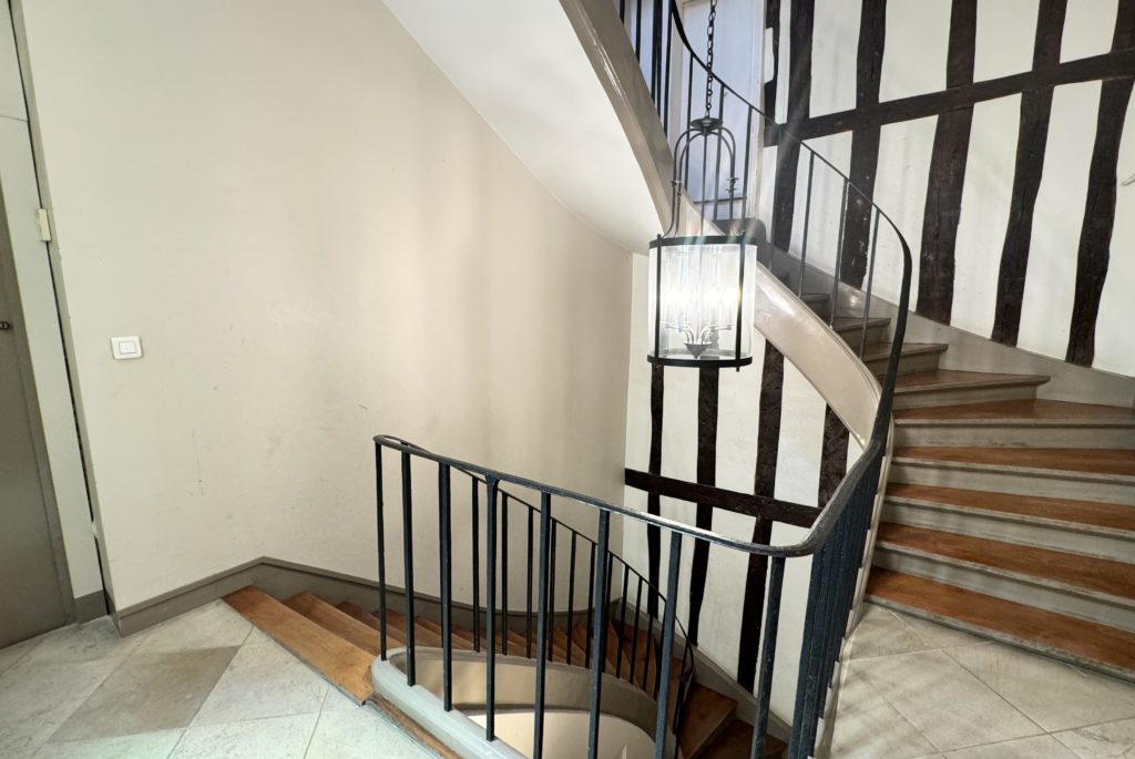 appartement-2pieces-75004-a-Paris-104166-274588328139