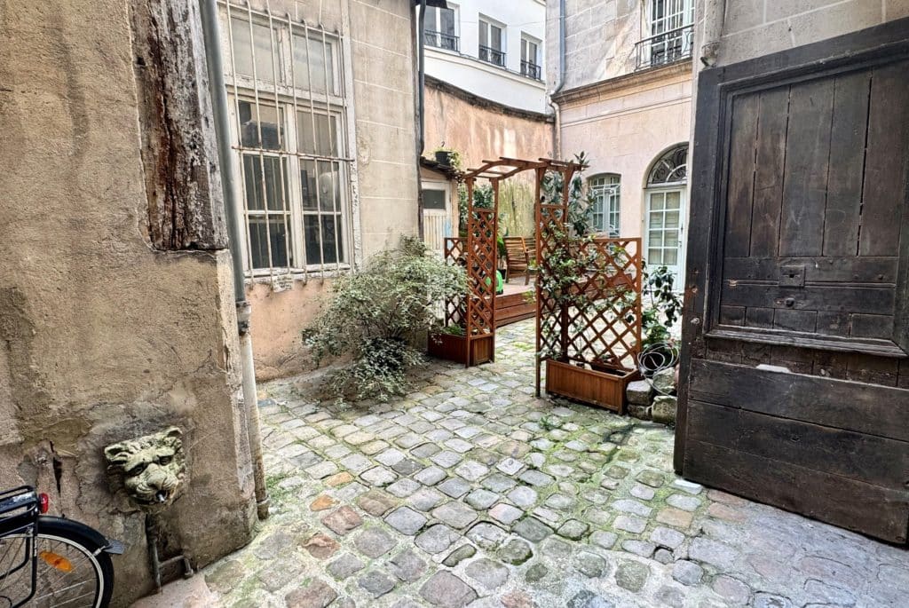 appartement-2pieces-75004-a-Paris-104166-274576809146