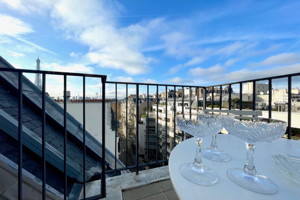 Location Appartement Meublé - 100 m² - 3 pièces - 75116 Paris - 216030 - 372254159092