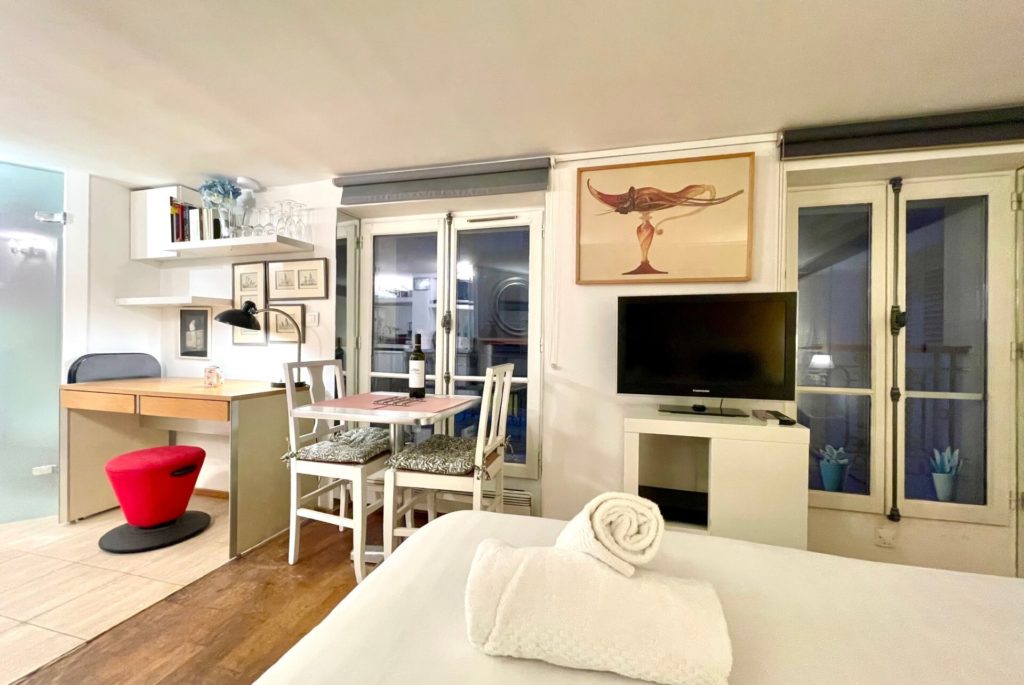 Location Appartement Meublé - 18.9 m² - 1 pièces - 75004 Paris - S04389 - 440638139586