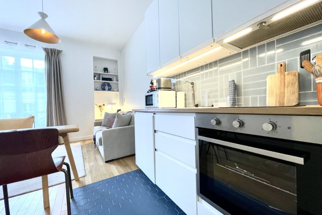 Location Appartement Meublé - 21.00 m² - 1 pièces - 75004 Paris - S04461 - 385879427299