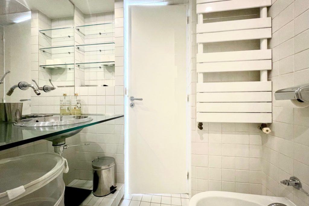 Location Appartement Meublé - 49.8 m² - 1 pièces - 75016 Paris - S16007 - 383902701802