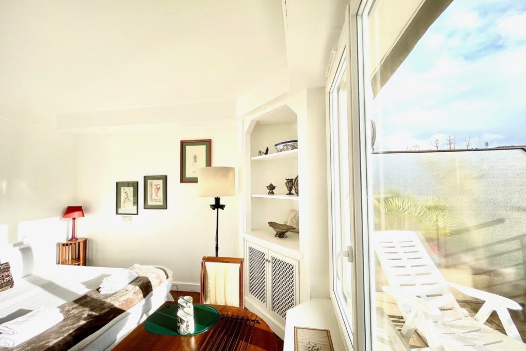 Location Appartement Meublé - 49.8 m² - 1 pièces - 75016 Paris - S16007 - 383903210715