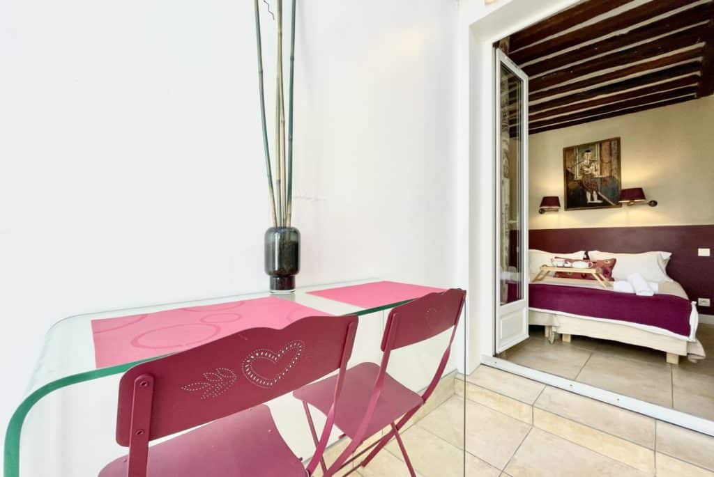 Location Appartement Meublé - 2 pièces - 50 m² - Châtelet - Les Halles - 75001 Paris - 101424-25