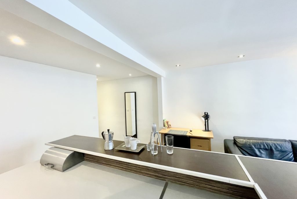Location Appartement Meublé - 2 pièces - 35 m² - Montorgueil - 75002 Paris - 102002-15