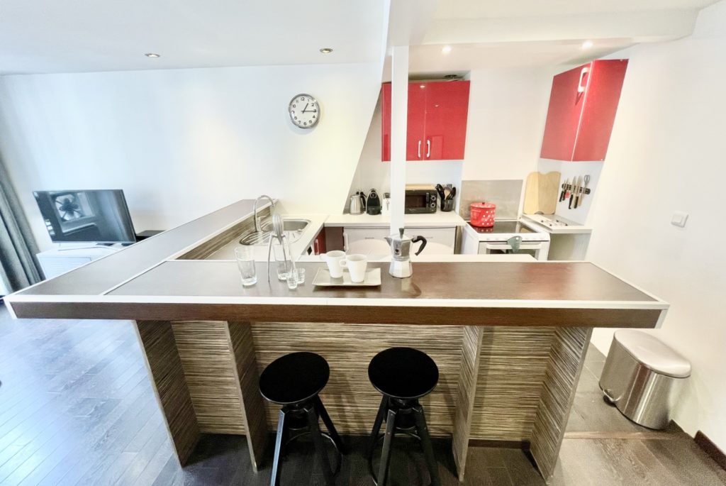 Location Appartement Meublé - 2 pièces - 35 m² - Montorgueil - 75002 Paris - 102002-10
