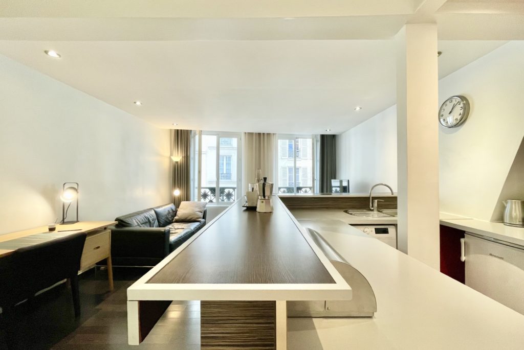 Location Appartement Meublé - 2 pièces - 35 m² - Montorgueil - 75002 Paris - 102002-14