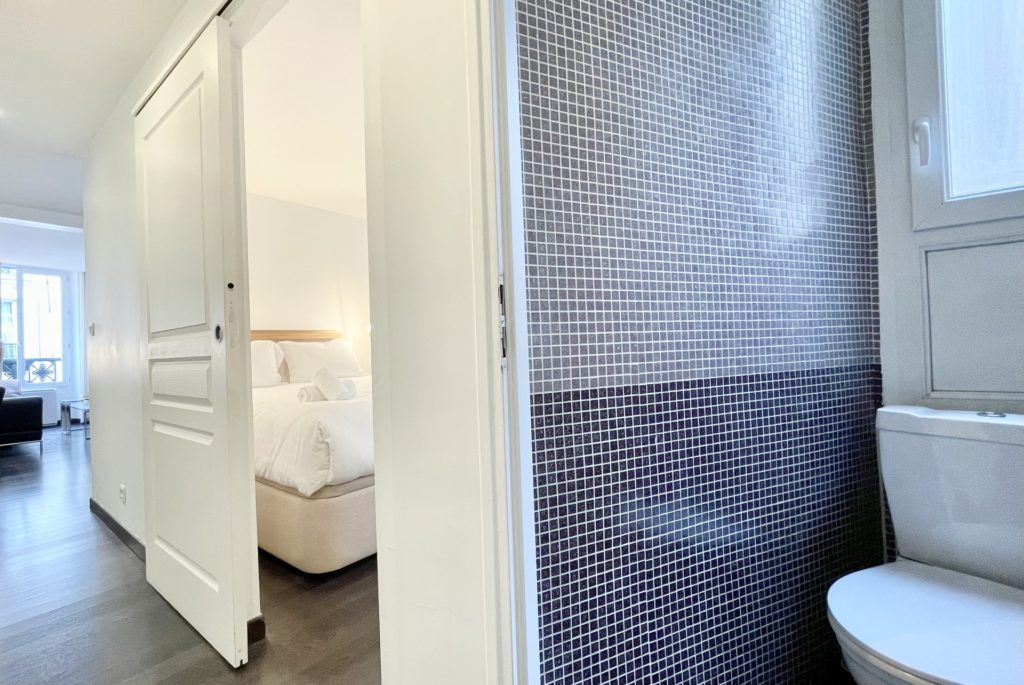 Location Appartement Meublé - 2 pièces - 35 m² - Montorgueil - 75002 Paris - 102002-26