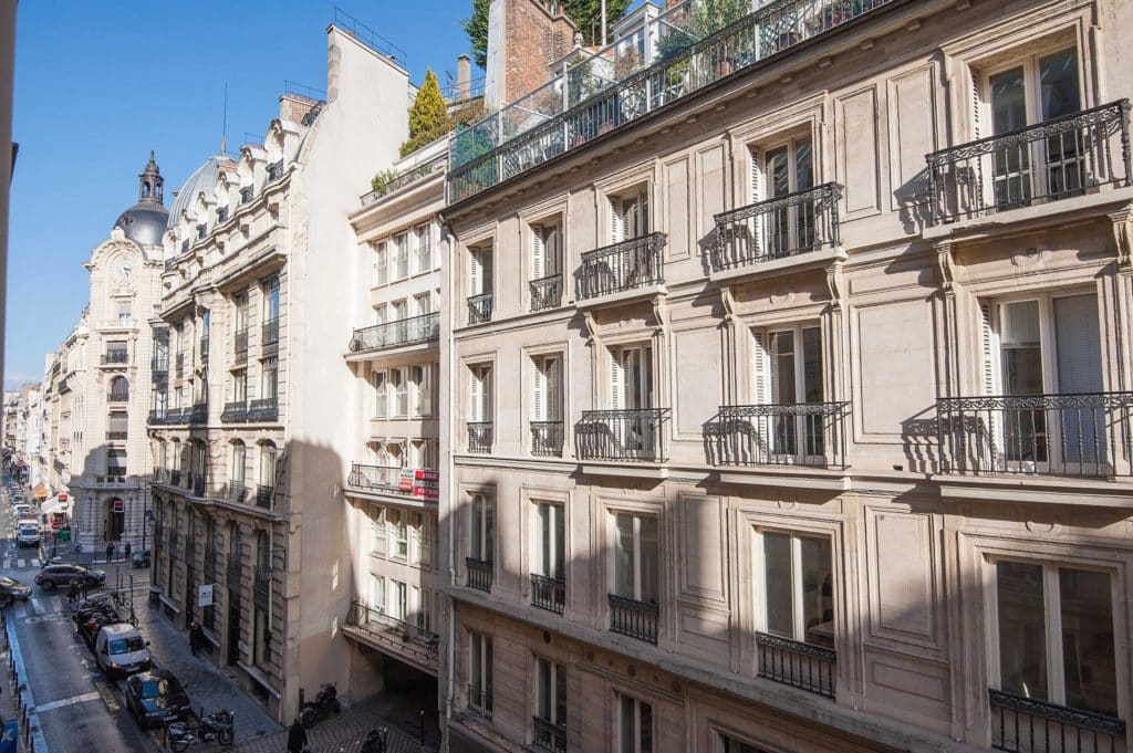 Furnished apartment - 2 rooms- 62 sqm- Bourse- 75002 Paris -102140-15