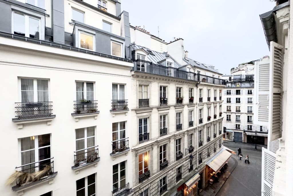 Location Appartement Meublé - 2 pièces - 44 m² - Montorgueil - 75002 Paris - 102216-11