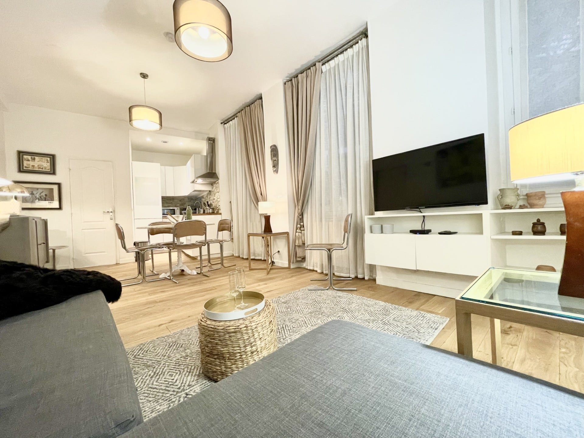 Location Appartement Meublé 2 Rooms ​36m2 ​​Montorgueil​ Paris