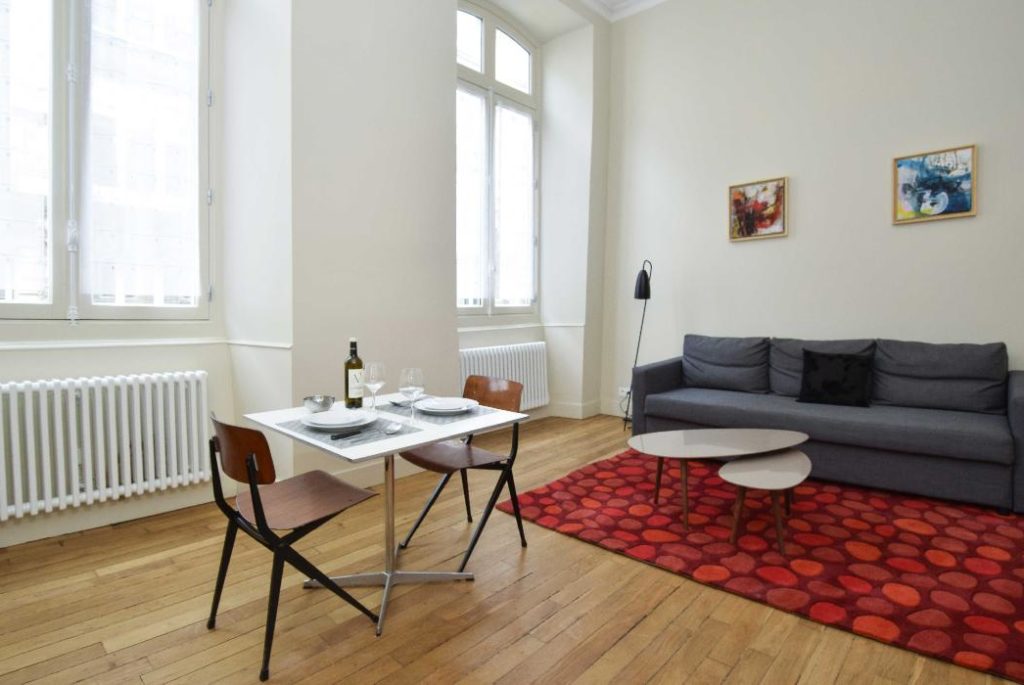 Location Appartement Meublé - 2 pièces - 45 m2 - Montorgueil- 75002 Paris -102198