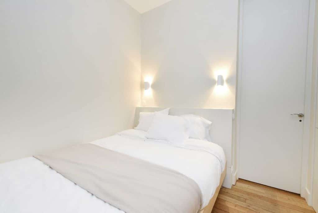 Location Appartement Meublé - 2 pièces - 45 m2 - Montorgueil- 75002 Paris -102198-14