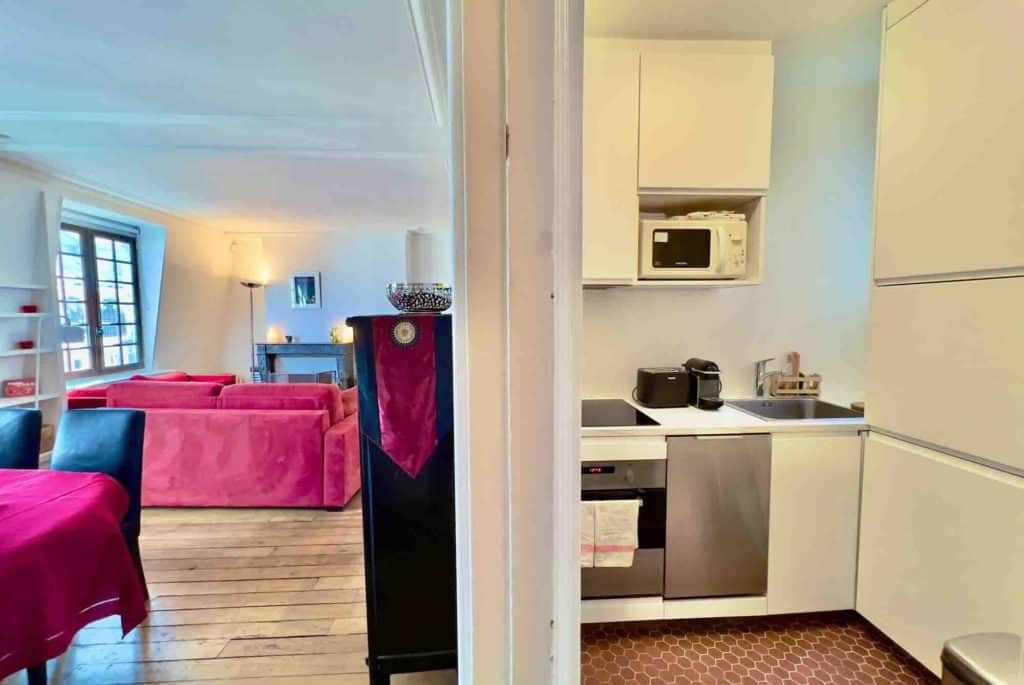 Location Appartement Meublé - 2 pièces - 45 m² - St Paul - 75004 Paris - 104318-5