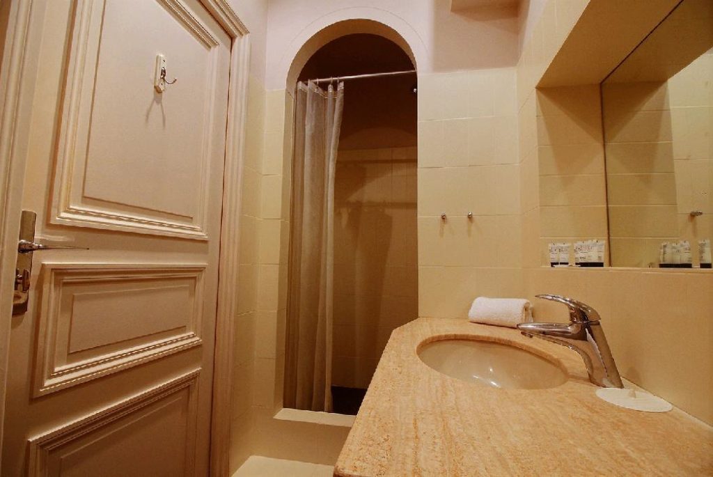 Location Appartement Meublé - 2 pièces - 40m² - Île de la Cité - Île Saint Louis - 75004 Paris -104395-9