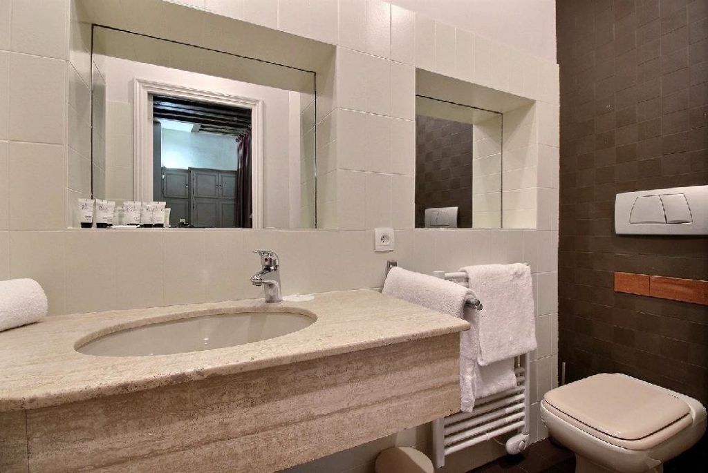 Location Appartement Meublé - 2 pièces - 40m² - Île de la Cité - Île Saint Louis - 75004 Paris -104395-8
