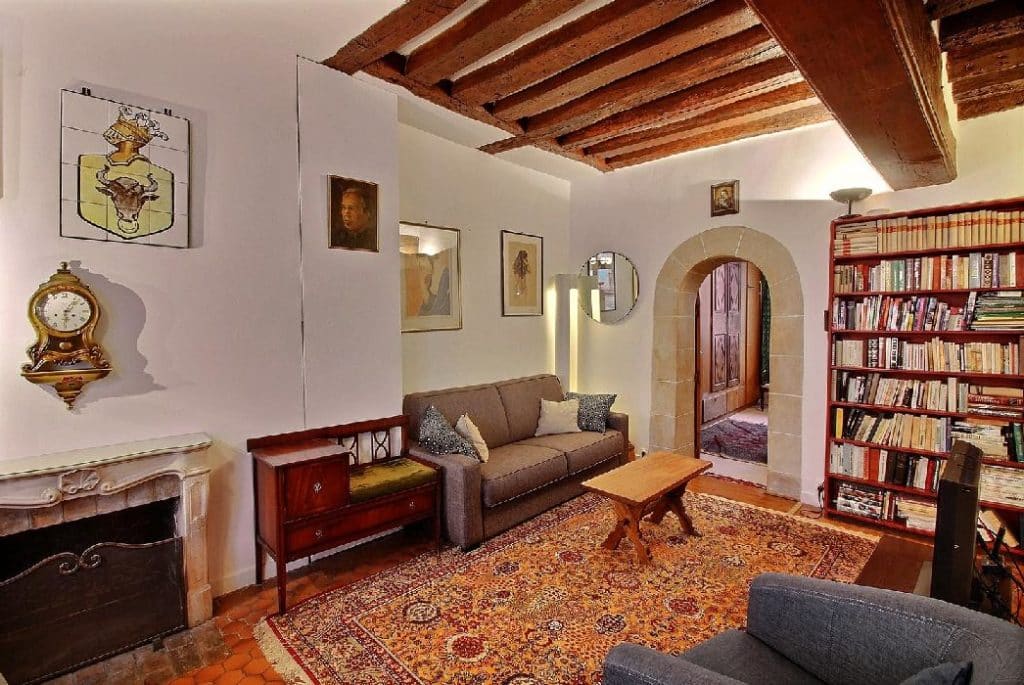 Furnished apartment - 2 rooms- 50 sqm- Quartier Latin - Saint Germain de Prés - Odéon- 75005 Paris -105250