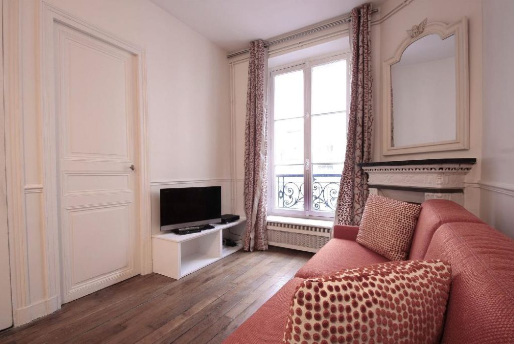 Location Appartement Meublé - 2 pièces - 42m² - Jardin des Plantes - Mouffetard- 75005 Paris -105400