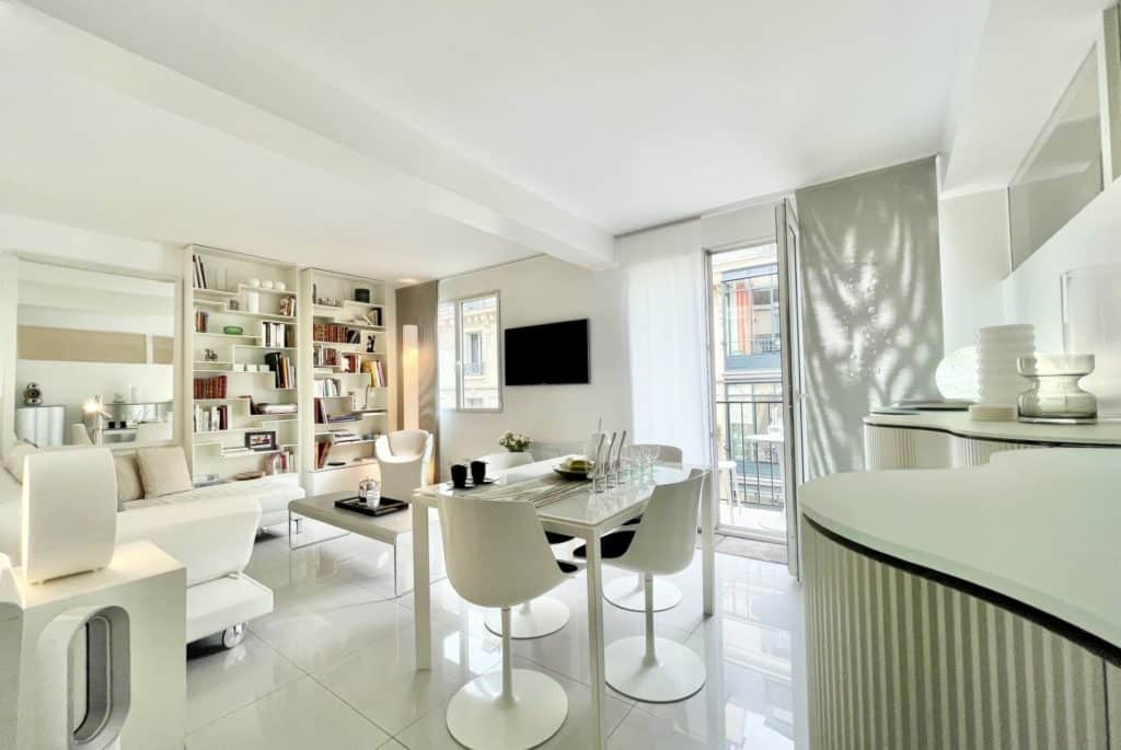Location Appartement Meublé - 2 pièces - 52 m² - Raspail - Sèvres- Babylone - 75006 Paris - 106411