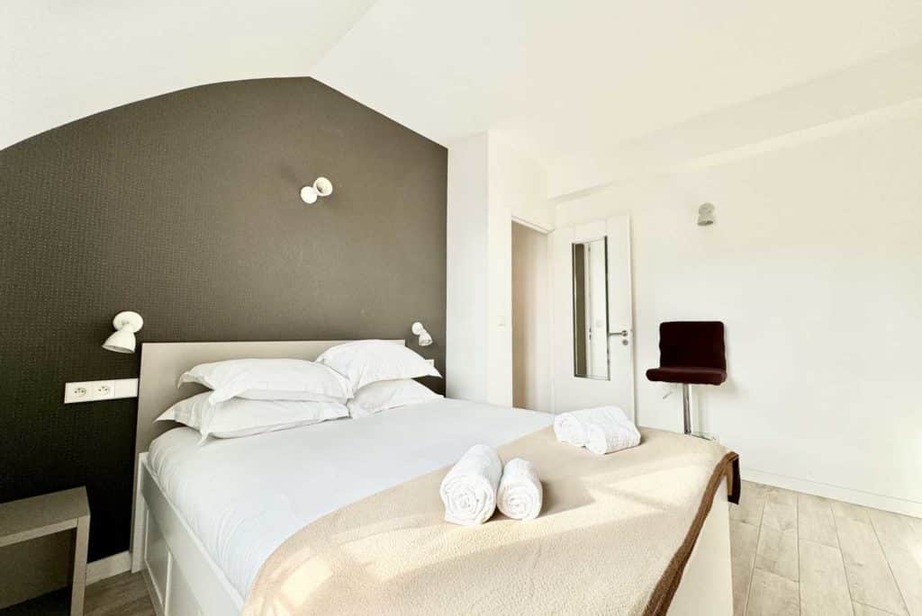Location Appartement Meublé - 2 pièces - 35 m² - Champ de Mars - 75007 Paris - 107246-11