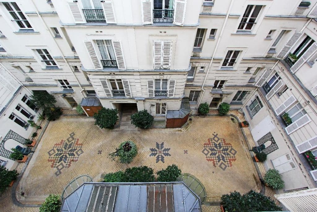 Location Appartement Meublé - 2 pièces - 32m² - Champ de Mars- 75007 Paris -107449-10