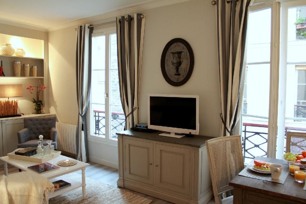Location Appartement Meublé - 2 pièces - 40m² - Champ de Mars- 75007 Paris -107539-5