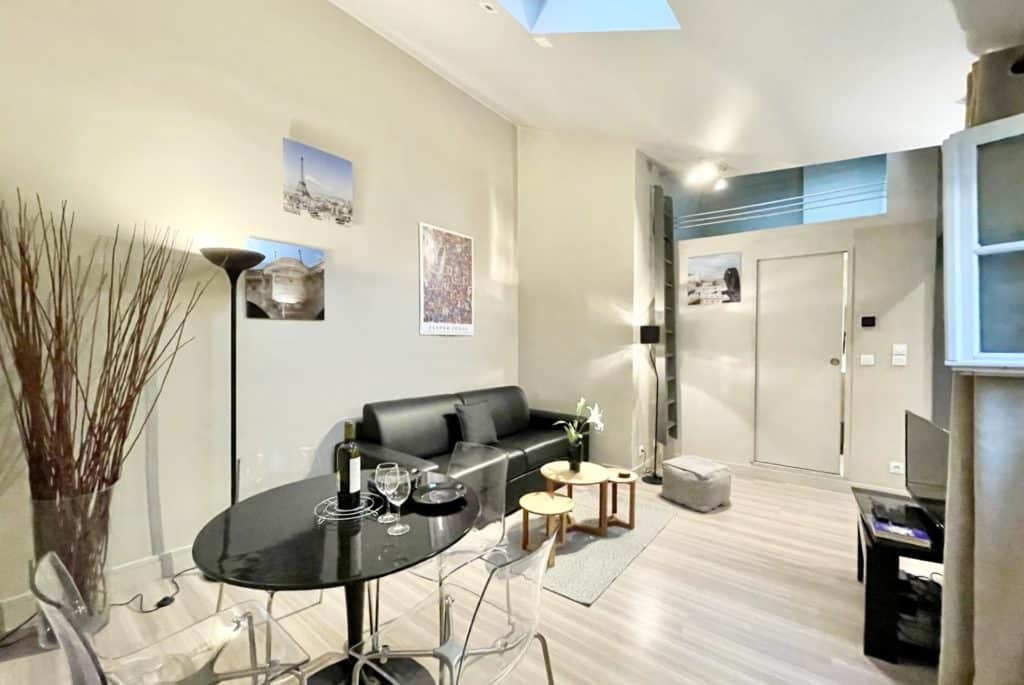 Location Appartement Meublé - 2 pièces - 42 m² - Elysées - Madeleine - 75008 Paris - 108055-6