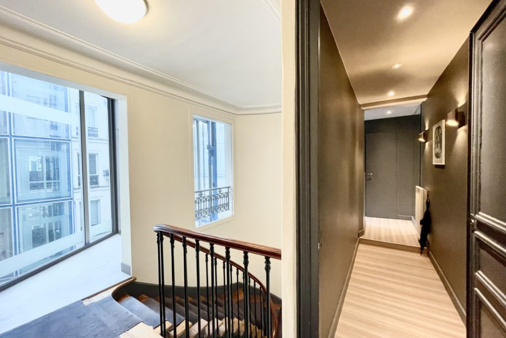 Location Appartement Meublé - 2 pièces - 42 m² - Elysées - Madeleine - 75008 Paris - 108055-23