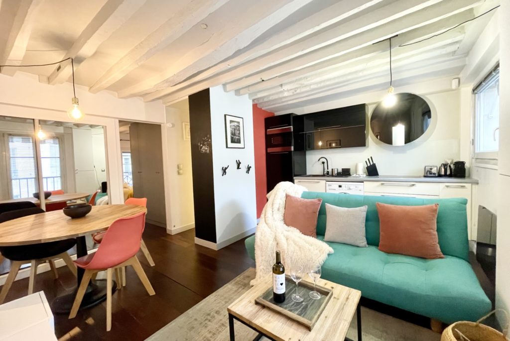 Location Appartement Meublé - 2 pièces - 33 m² - Elysées - Madeleine - 75008 Paris - 108068