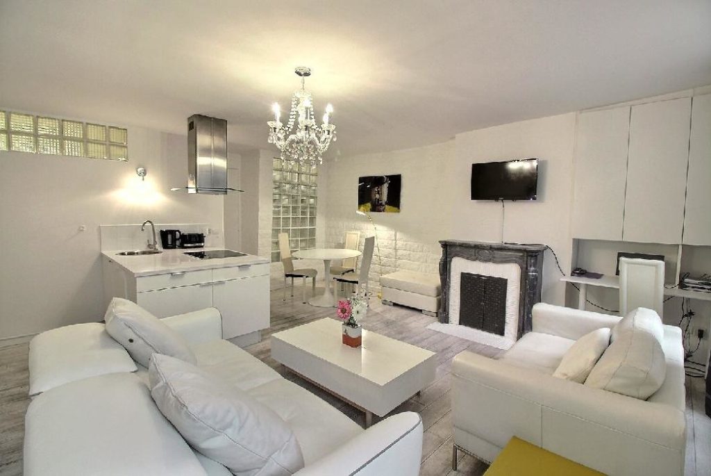 Location Appartement Meublé - 2 pièces - 45m² - Champs Elysées - Etoile- 75008 Paris -108332