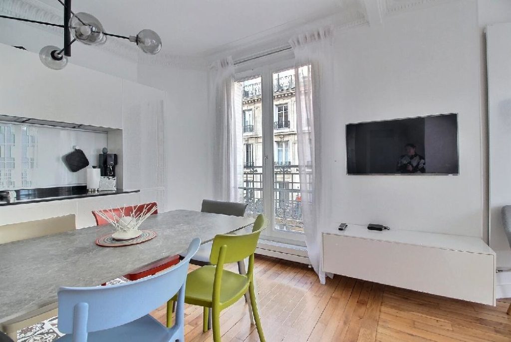 Location Appartement Meublé - 2 pièces - 50 m² - Champ de Mars - 75015 Paris - 115182