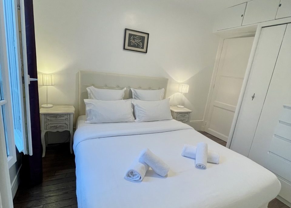 Location Appartement Meublé - 2 pièces - 35 m2 - Champ de Mars- 75015 Paris -115346-10