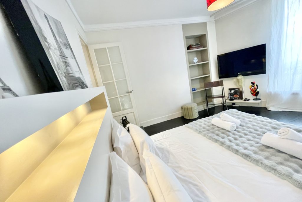 Location Appartement Meublé - 2 pièces - 55 m² - Etoile - Trocadéro - 75116 Paris - 116131-25