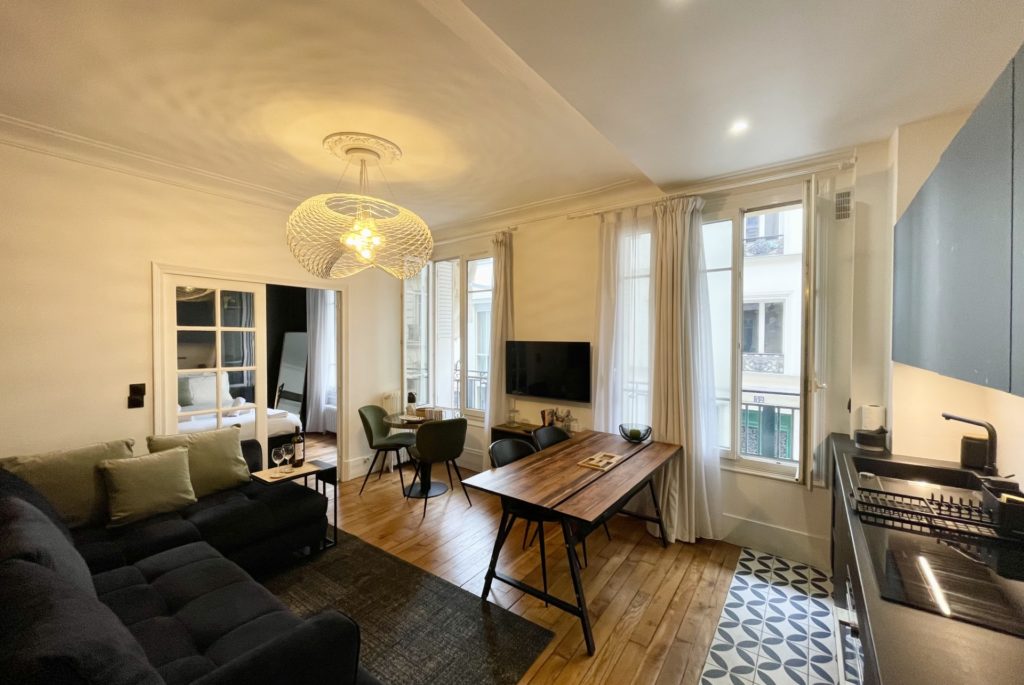Location Appartement Meublé - 2 pièces - 42 m² - Batignolles - Fourche - 75017 Paris - 117130