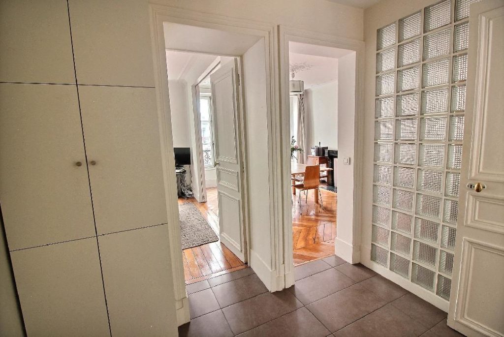 Location Appartement Meublé - 2 pièces - 51 m² - Batignolles - Fourche - 75017 Paris - 117252-8