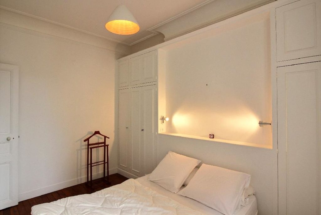 Furnished apartment - 2 rooms - 50 sqm - Montmartre - Pigalle - 75018 Paris - 118099-8