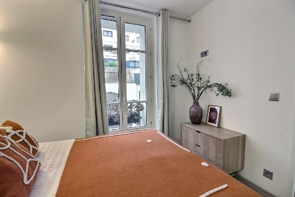 Furnished apartment - 2 rooms- 30 sqm- Montmartre - Pigalle- 75018 Paris -118901-5