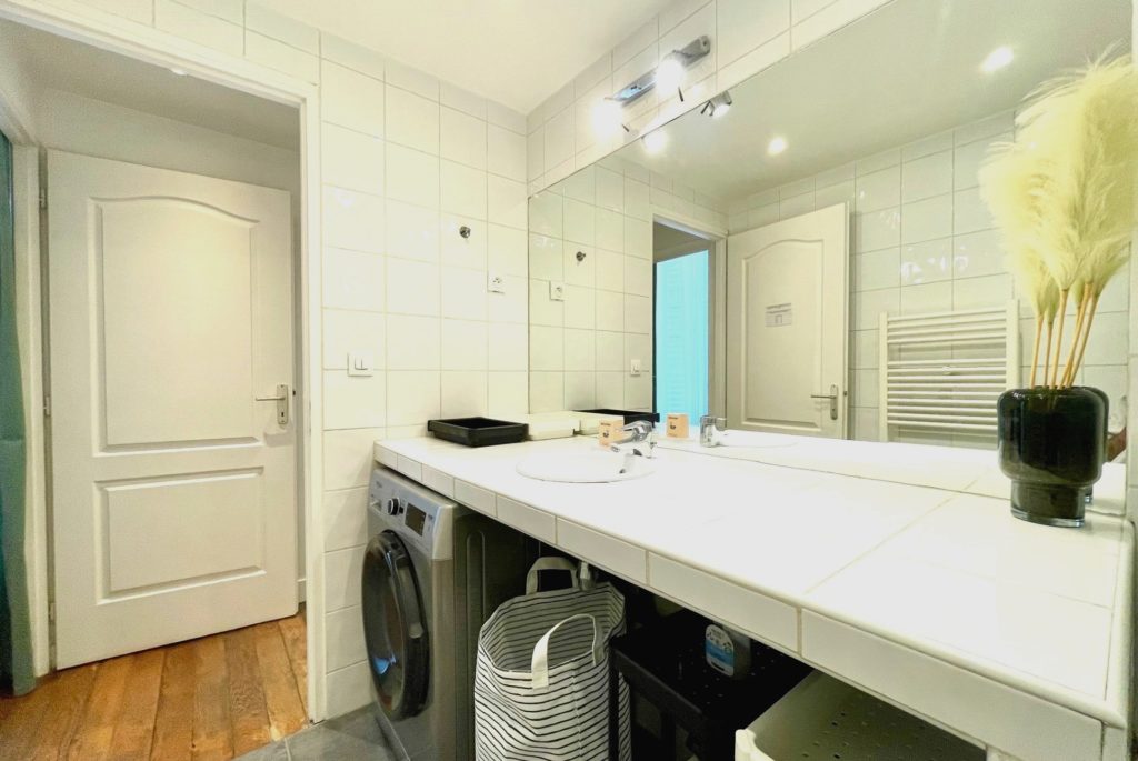 appartement-2pieces-75001-a-Paris-101202-345360400601