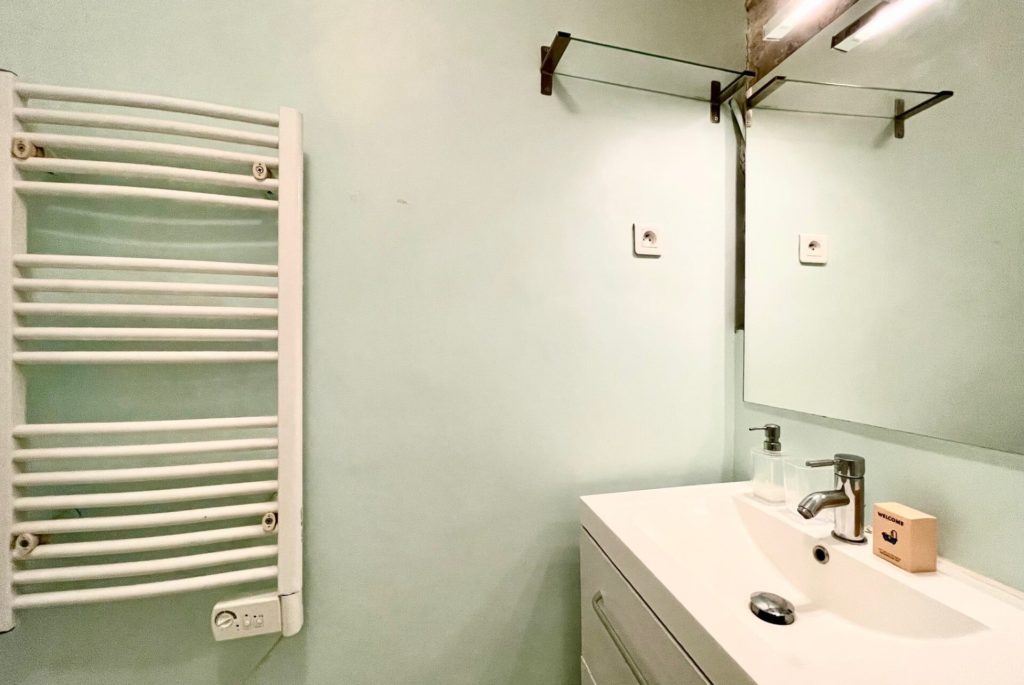 Location Appartement Meublé - 31 m² - 2 pièces - 75002 Paris - 102209 - 421112840382