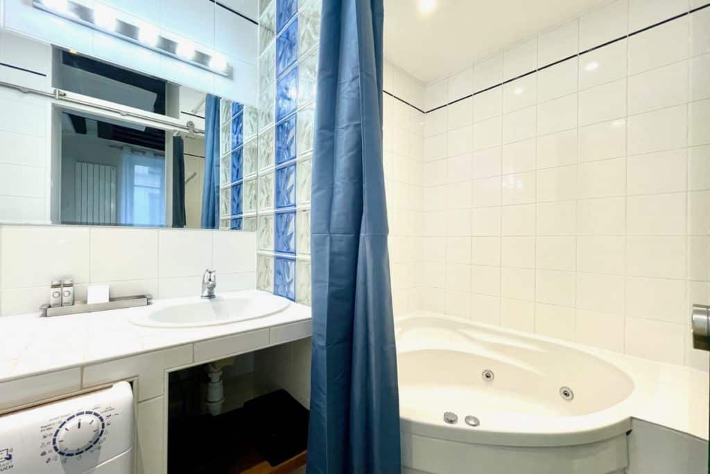 Location Appartement Meublé - 30 m² - 2 pièces - 75002 Paris - 102261 - 422307199177