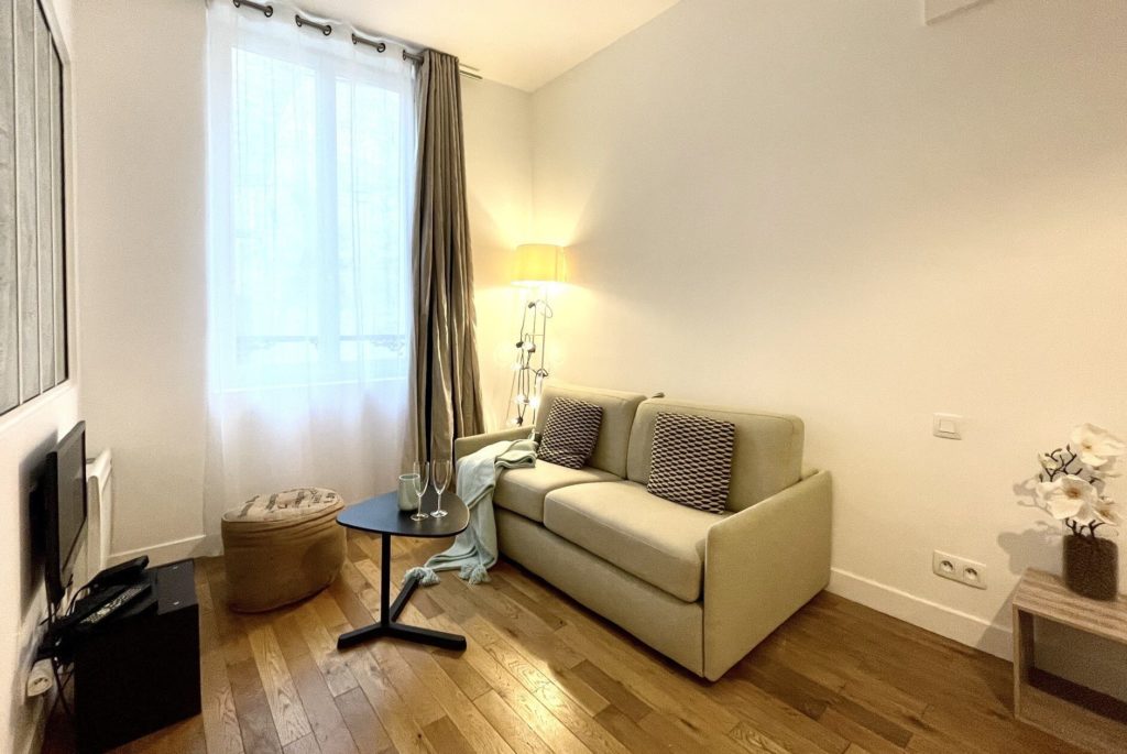 Location Appartement Meublé - 28 m² - 2 pièces - 75002 Paris - 102467 - 392301622478