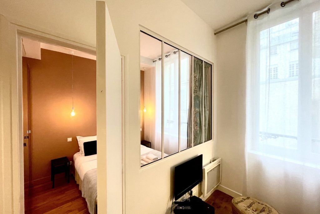 Location Appartement Meublé - 28 m² - 2 pièces - 75002 Paris - 102467 - 392302664921