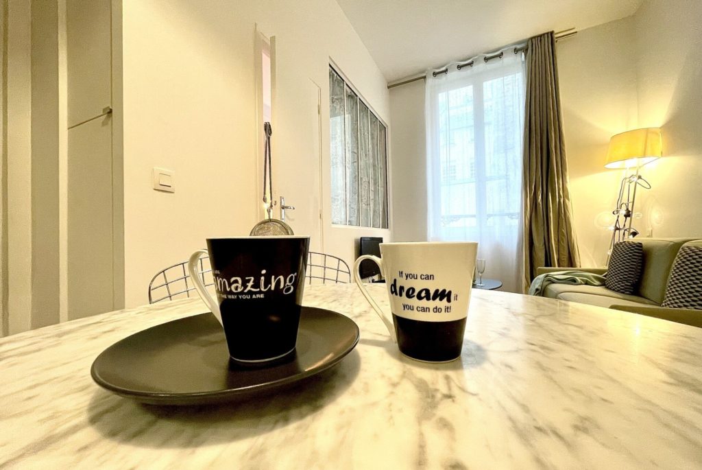 Location Appartement Meublé - 28 m² - 2 pièces - 75002 Paris - 102467 - 392302664925