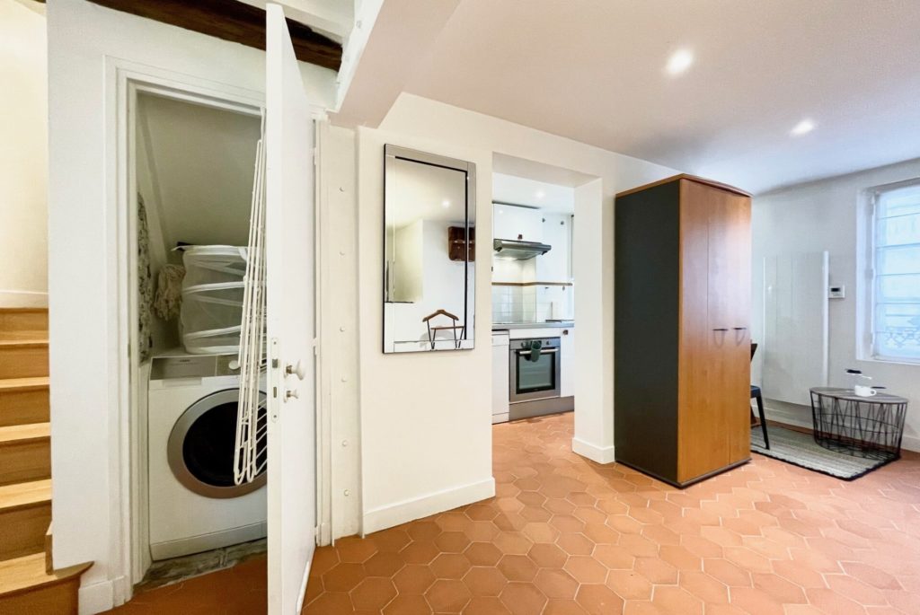 Location Appartement Meublé - 70 m² - 2 pièces - 75004 Paris - 104166 - 421653786813
