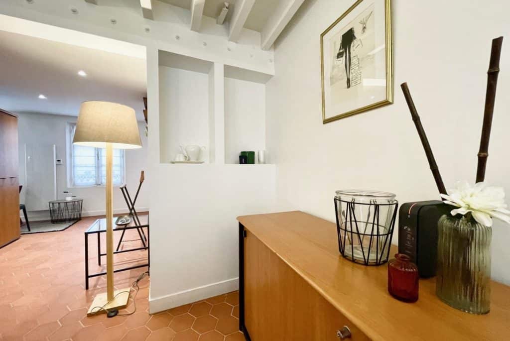Location Appartement Meublé - 70 m² - 2 pièces - 75004 Paris - 104166 - 421663825109