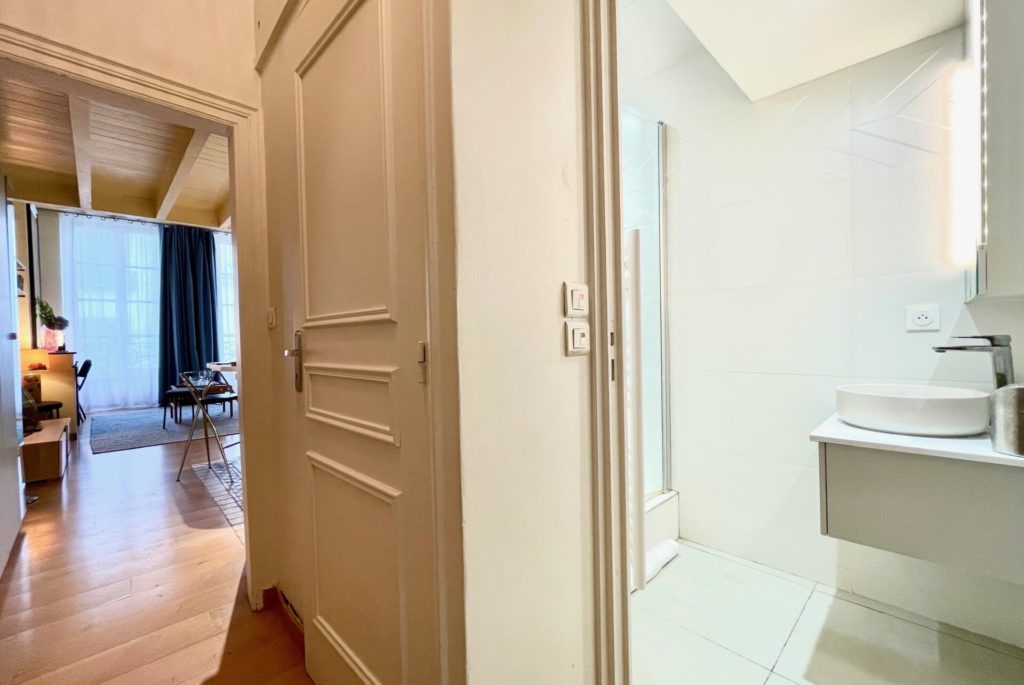 Location Appartement Meublé - 37.12 m² - 2 pièces - 75004 Paris - 104316 - 440666490074