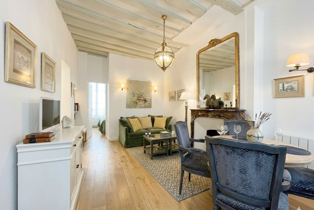 Location Appartement Meublé - 37 m² - 2 pièces - 75004 Paris - 104327 - 381605600490