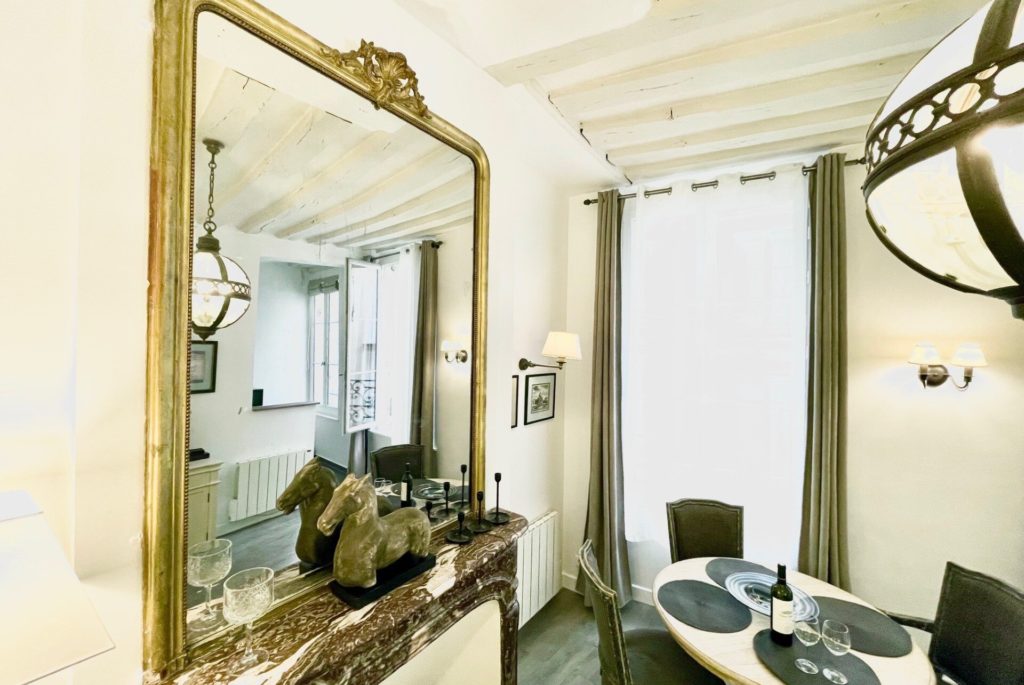 Location Appartement Meublé - 37 m² - 2 pièces - 75004 Paris - 104327 - 381605601469